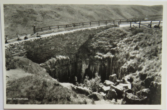 Vintage Postcard of The Buttertubs