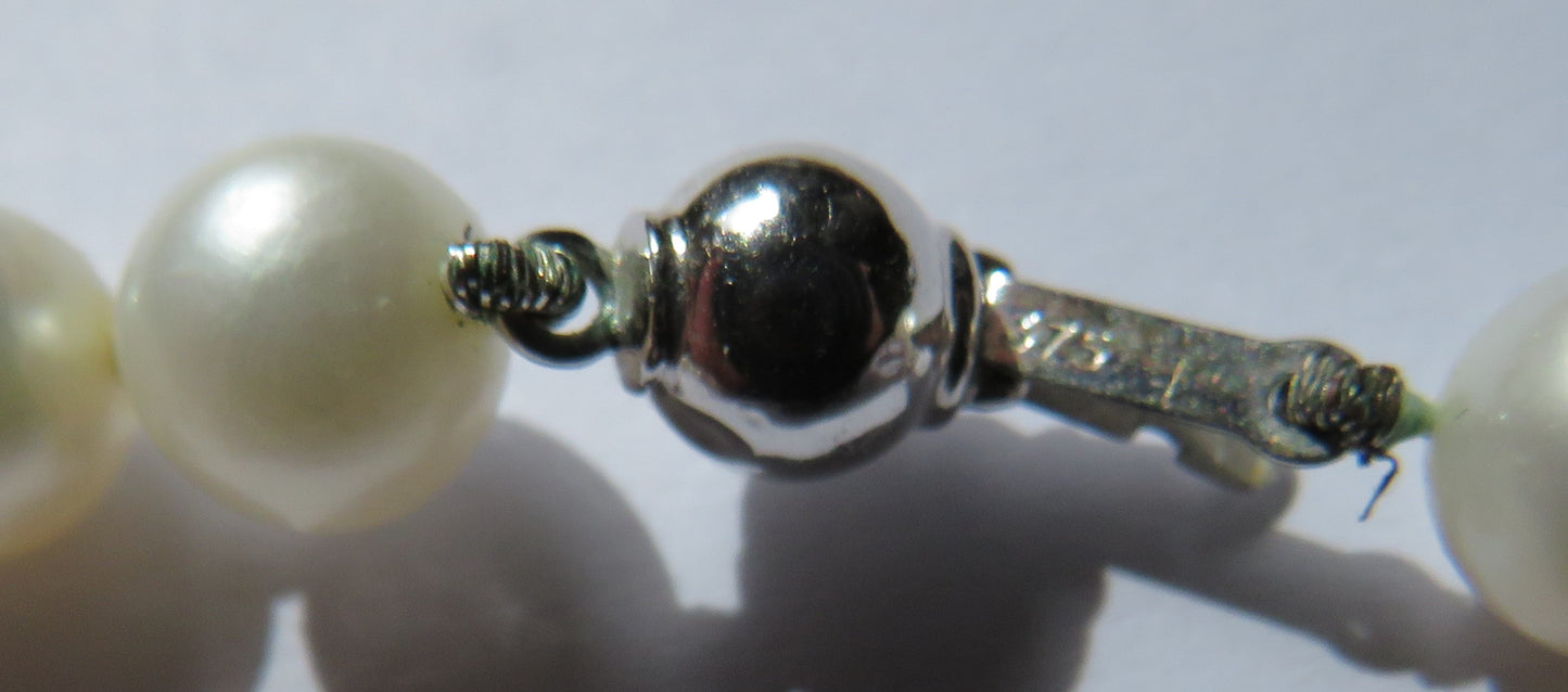Good Quality Cultured Pearl Necklace With 9ct White Gold Clasp