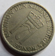 Load image into Gallery viewer, 1953 Norway One Krone Coin
