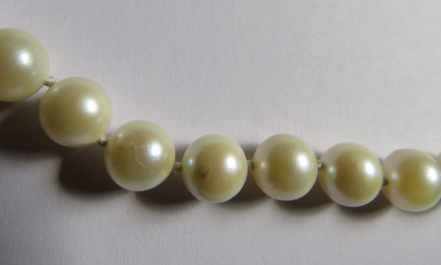 Good Quality Vintage Cultured Pearl Necklace With 14ct White Gold Clasp