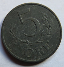 Load image into Gallery viewer, 1943 Denmark 5 Ore Coin
