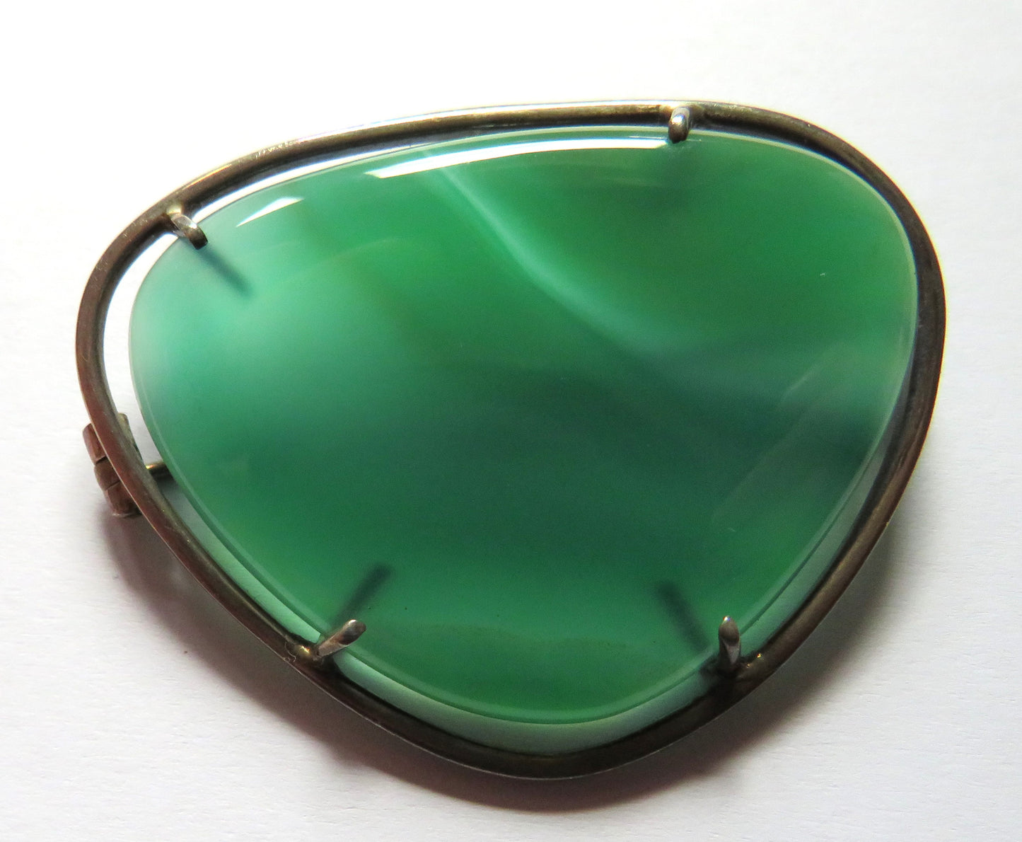 Nice Quality Green Agate & White Metal Brooch