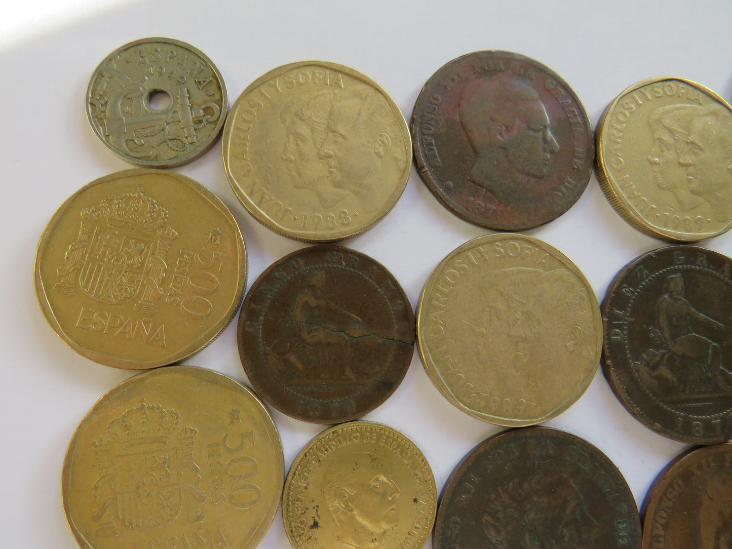 A Good Collection of Old Coins From Spain