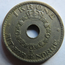 Load image into Gallery viewer, 1950 Norway One Krone Coin
