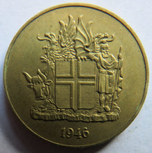 Load image into Gallery viewer, 1946 Iceland One Krona Coin
