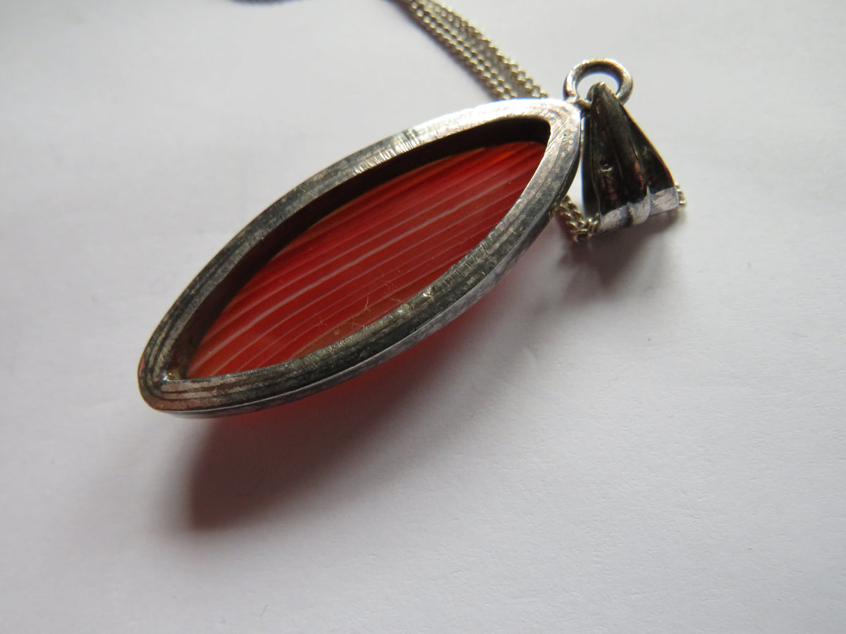 Vintage Sterling Silver & Agate Pendant & Necklace