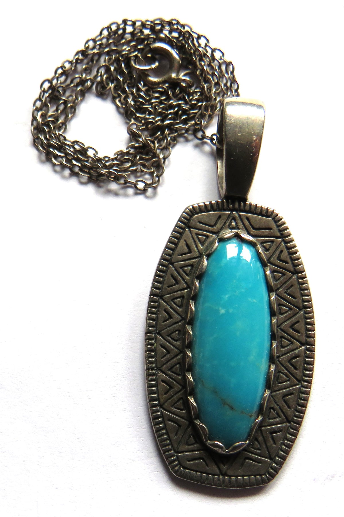 Vintage Ladies Sterling Silver & Turquoise Pendant & Necklace