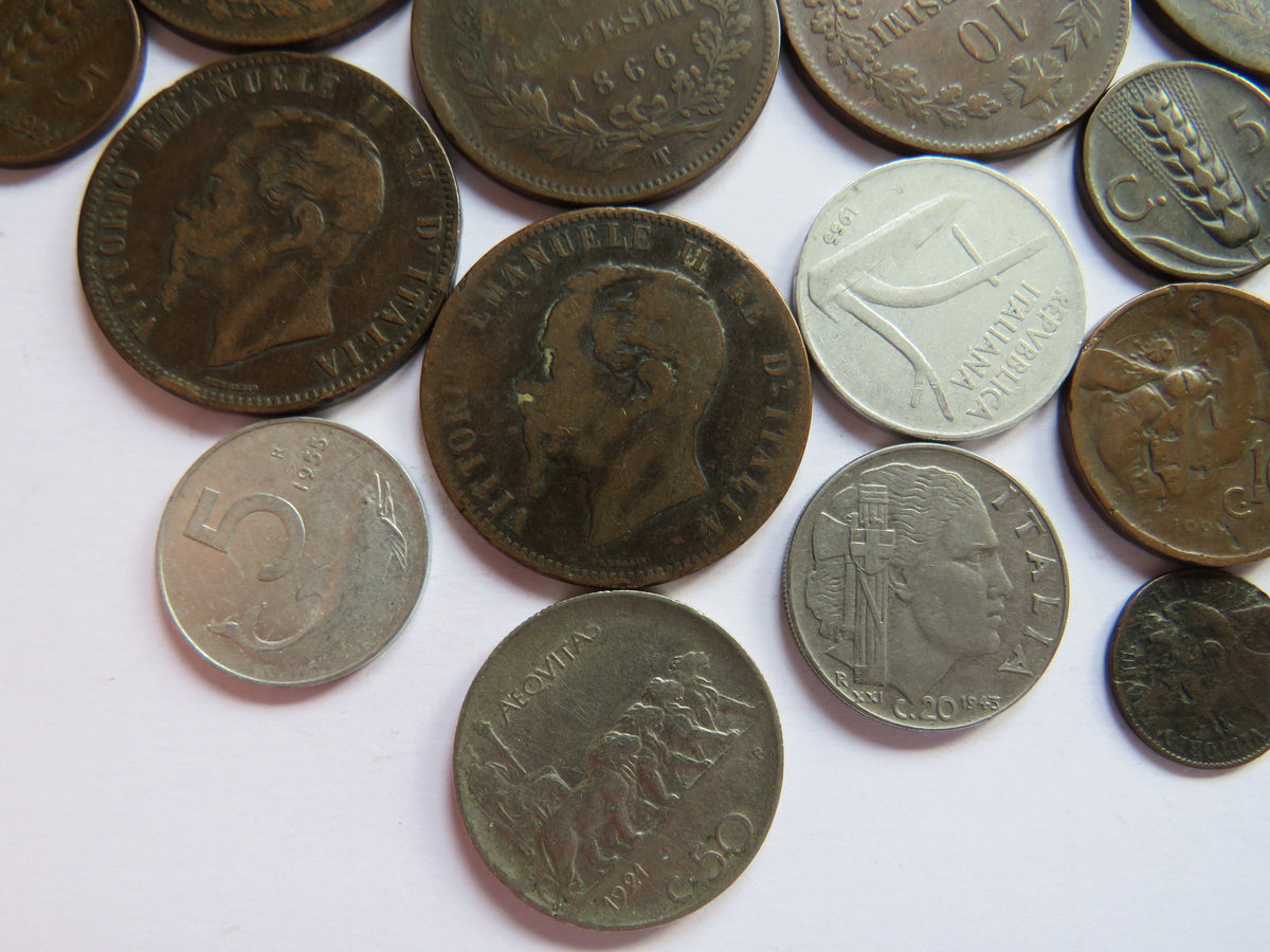 A Good Collection of Old Coins From Italy 19th - 20th Century