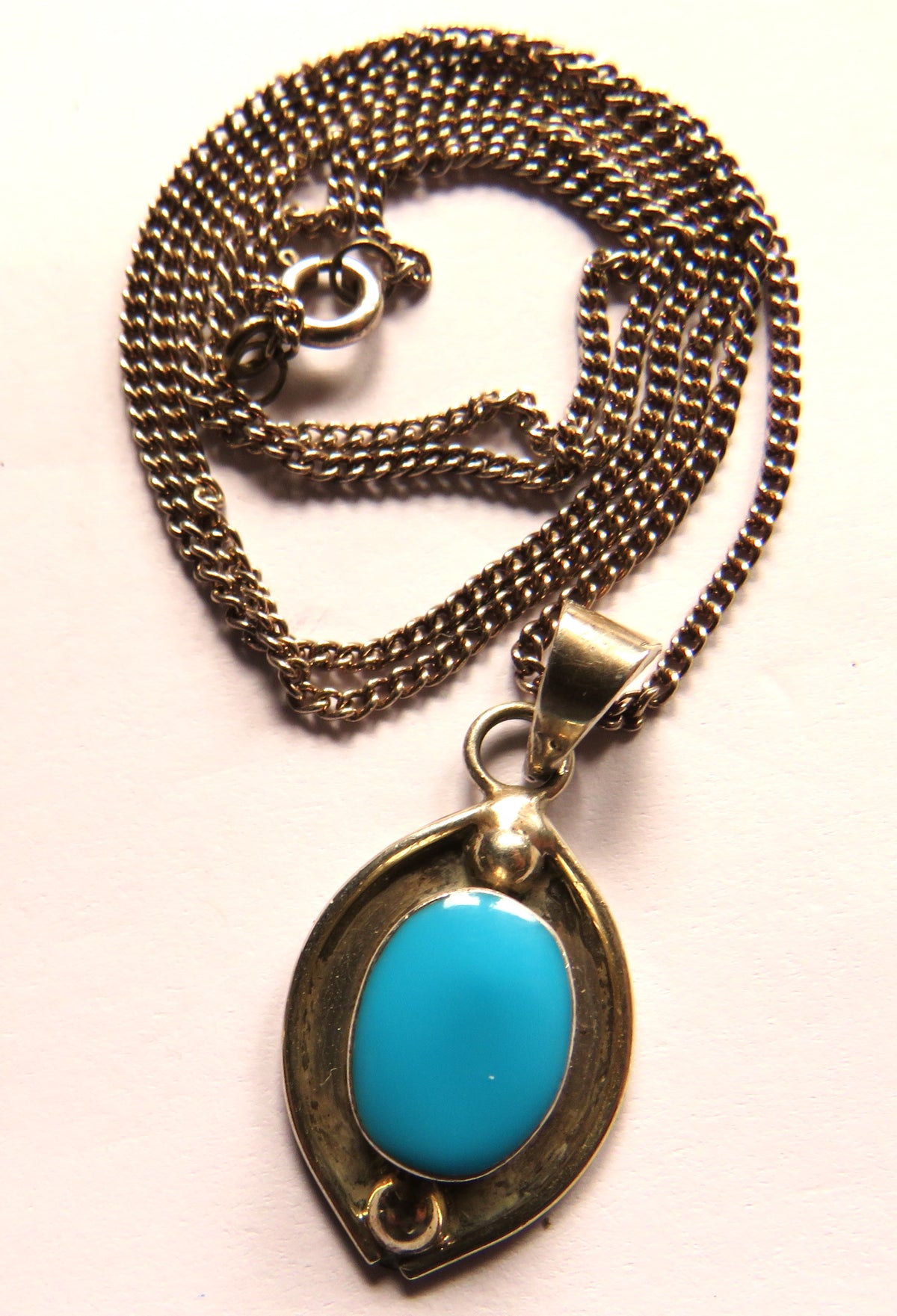 Vintage Ladies Sterling Silver & Turquoise Pendant & Necklace From Mexico