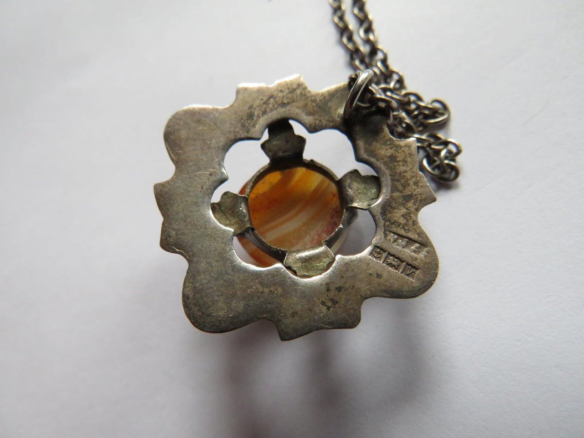 Vintage Sterling Silver & Agate Pendant & Necklace Hallmarked Birmingham 1970