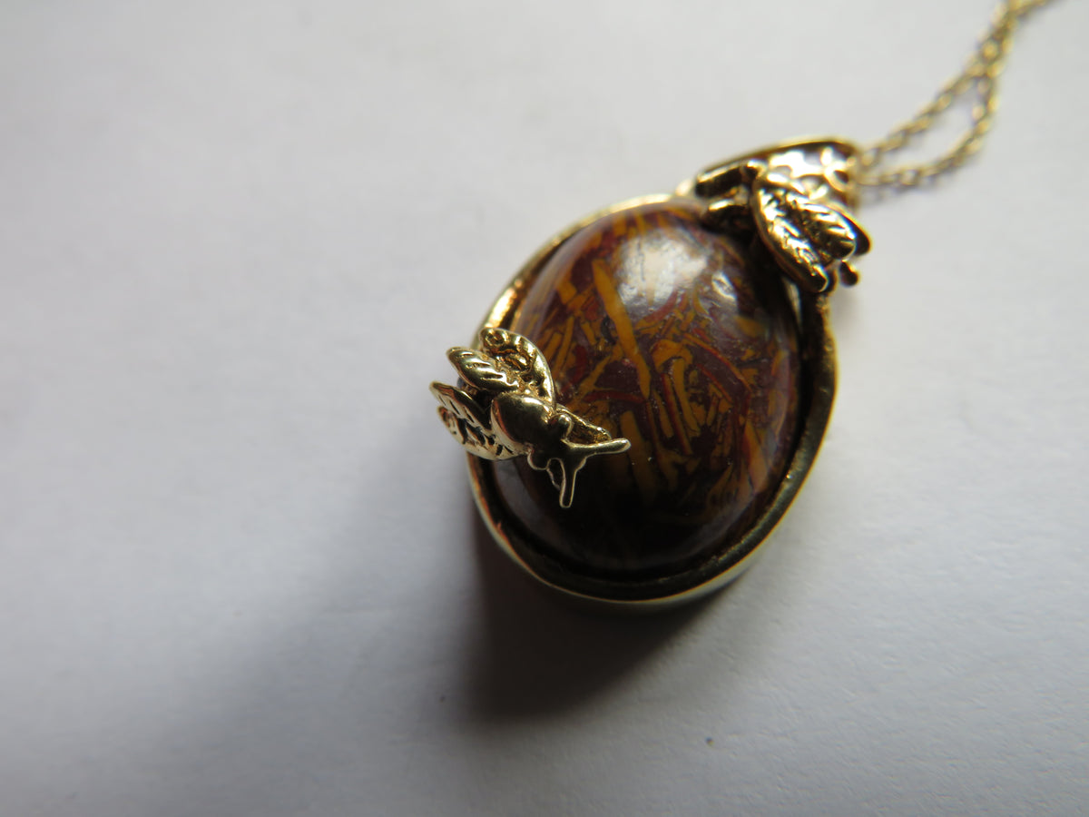 Ladies Gold Plated Sterling Silver Bee Pendant & Necklace image 5