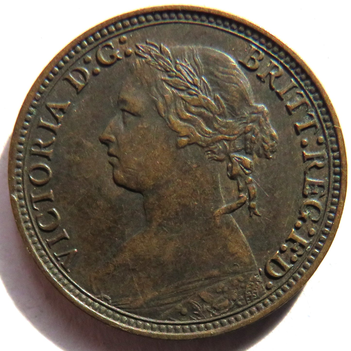1880 Queen Victoria Bun Head Farthing Coin - Great Britain