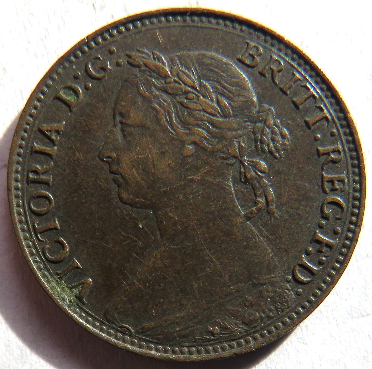 1881 Queen Victoria Bun Head Farthing Coin - Great Britain