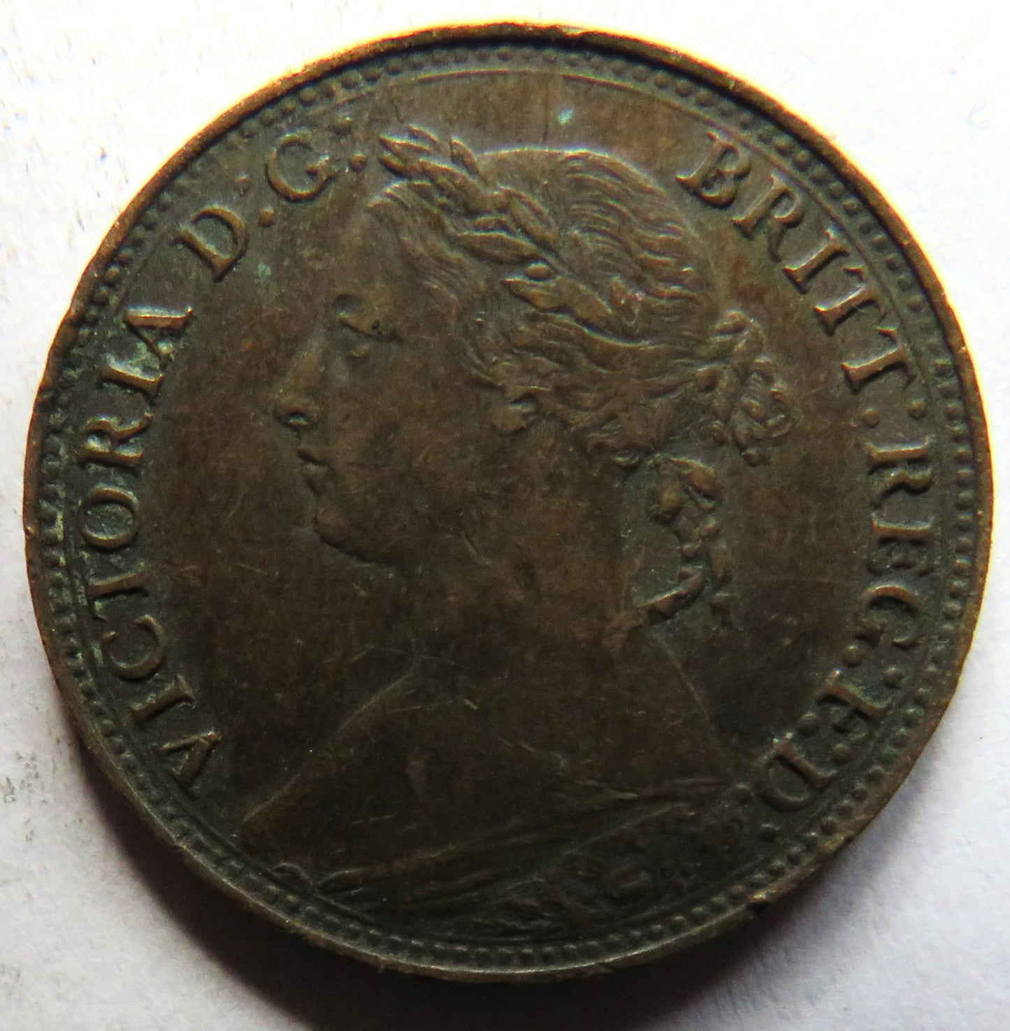 1881 Queen Victoria Bun Head Farthing Coin - Great Britain
