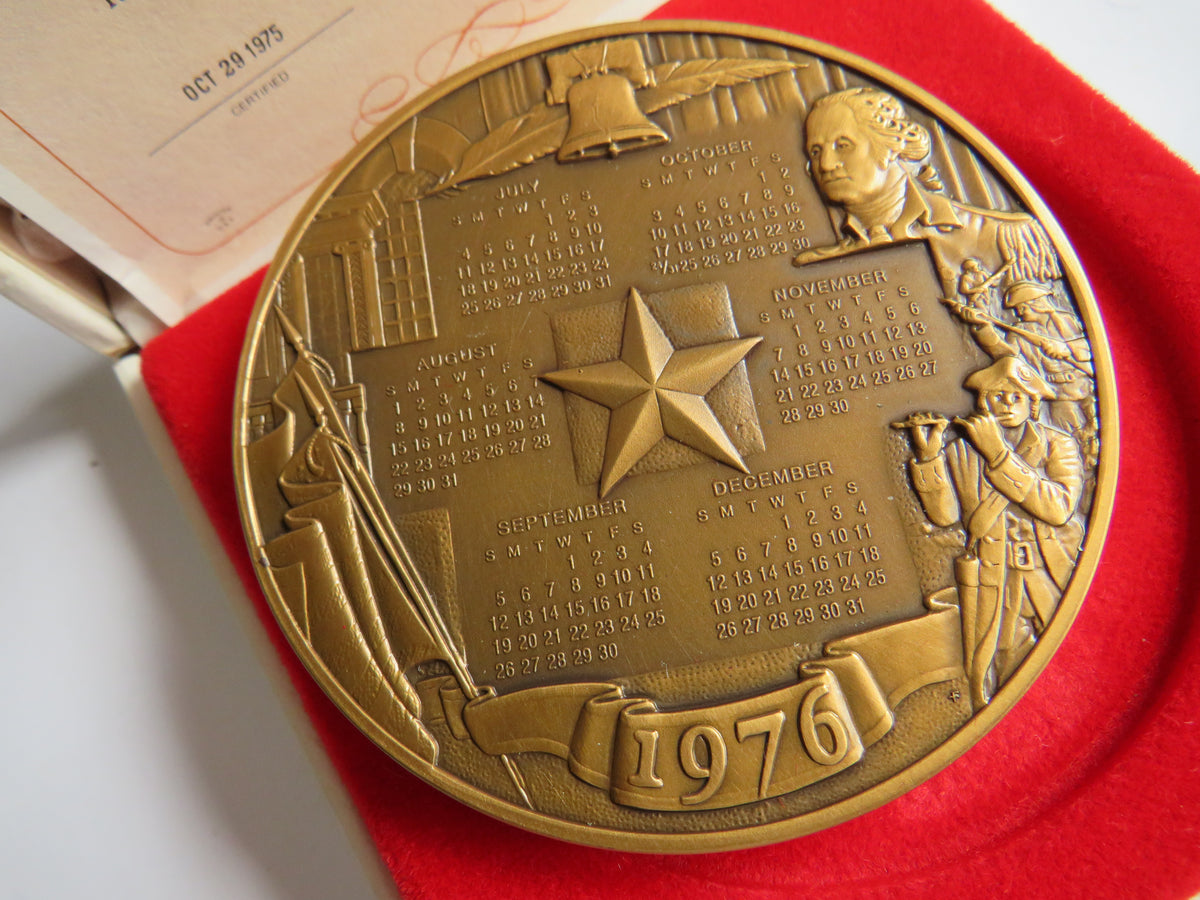 The 1976 Franklin Mint Annual Calendar / Art Large Bronze Medal