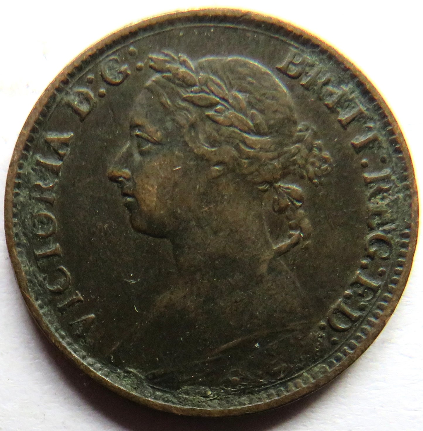 1884 Queen Victoria Bun Head Farthing Coin - Great Britain