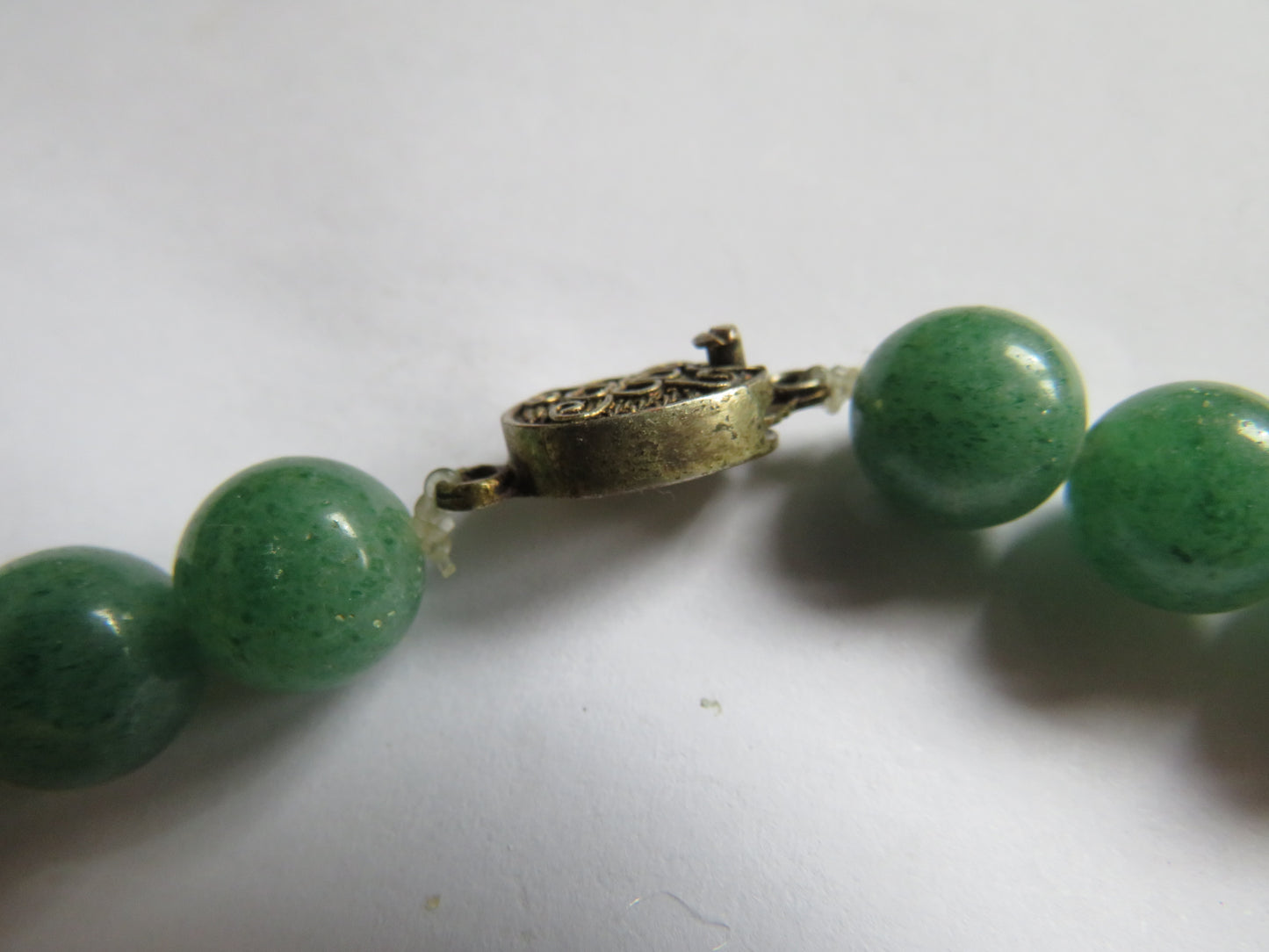 Vintage Jade Bead Ladies Necklace