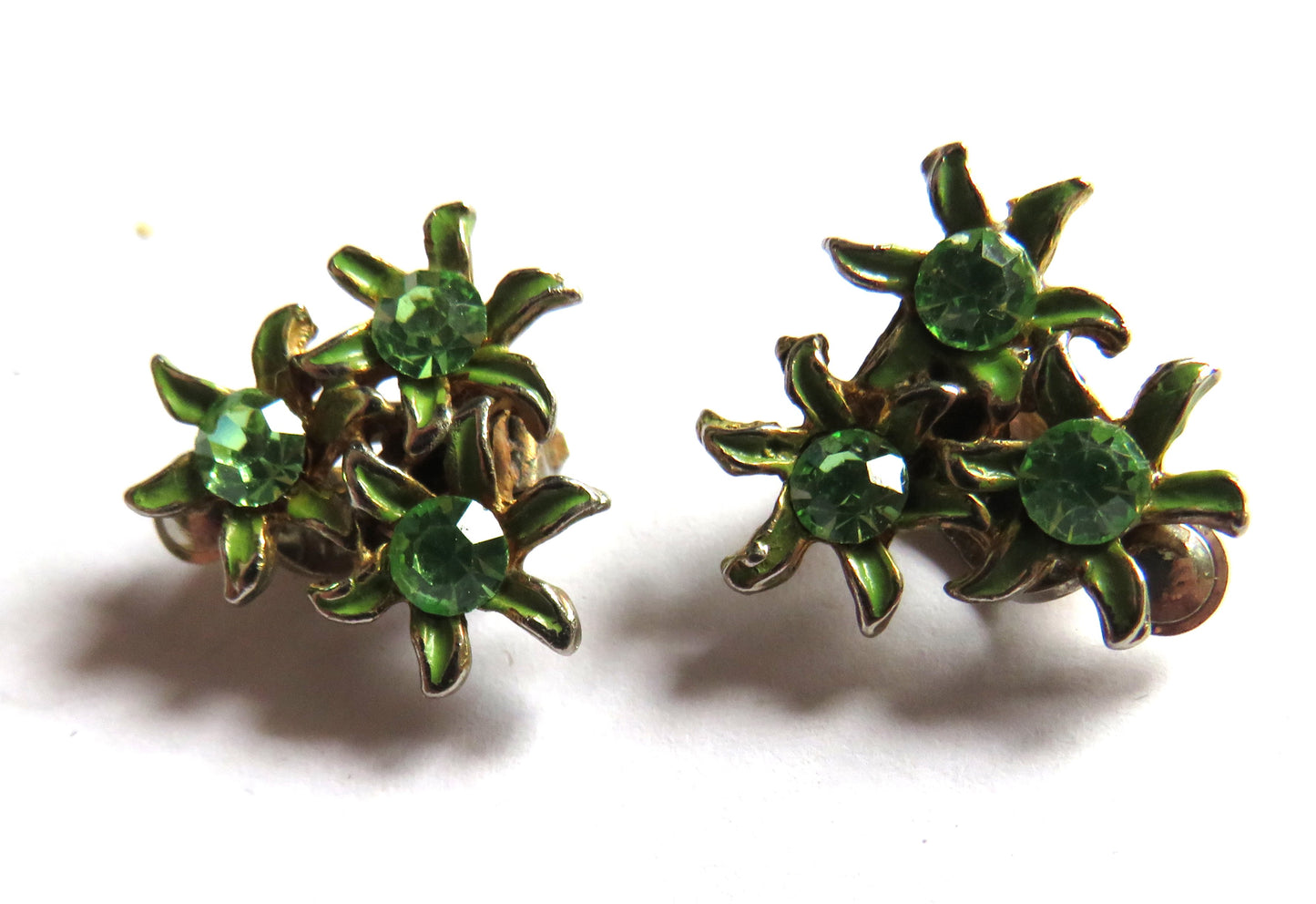 Vintage Ladies Floral Green Clip On Earrings