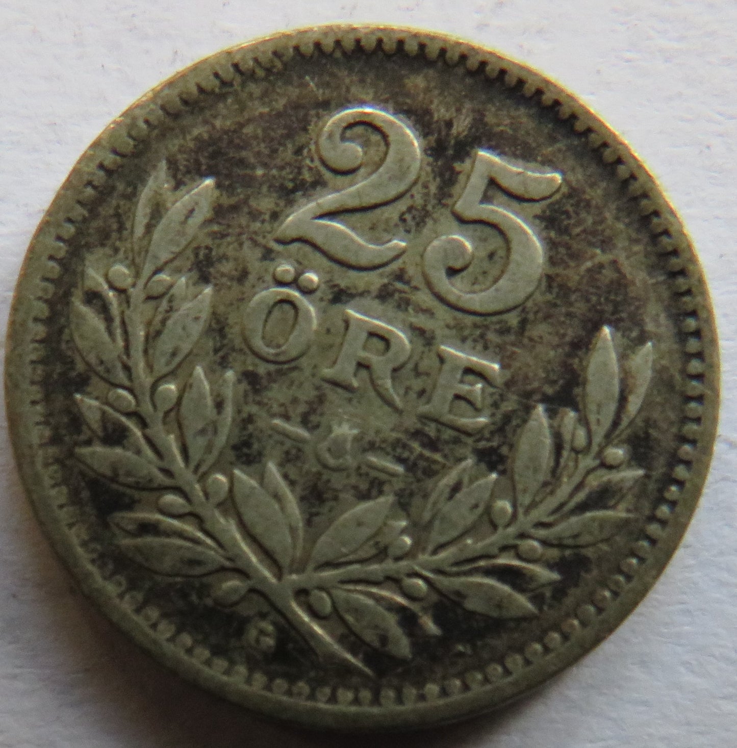 1930 Sweden Silver 25 Ore Coin