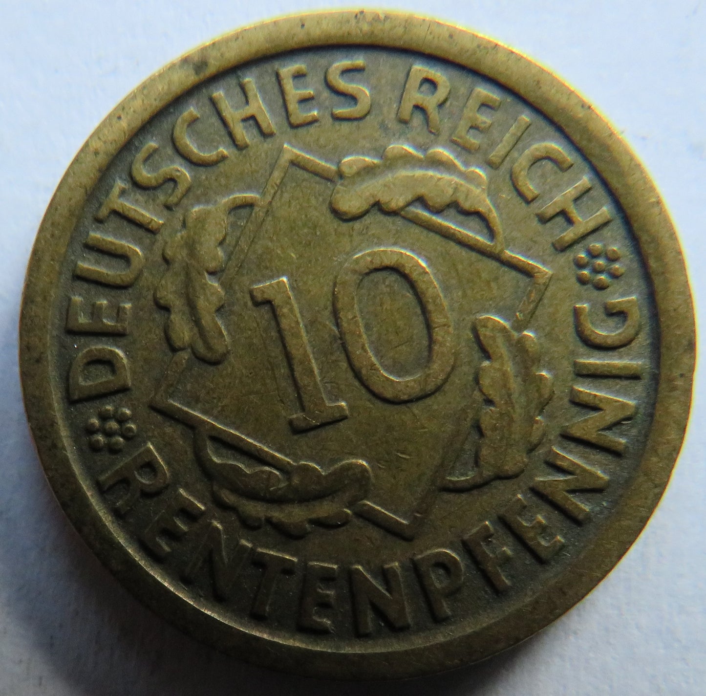 1924-F Germany - Weimar Republic 10 Reichspfennig Coin