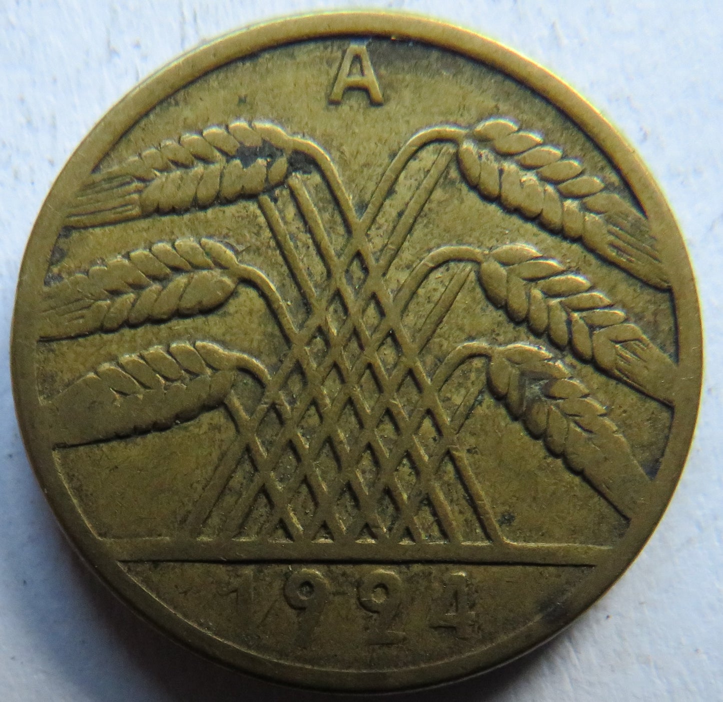 1924-A Germany - Weimar Republic 10 Reichspfennig Coin