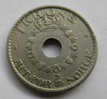 Load image into Gallery viewer, 1950 Norway One Krone Coin
