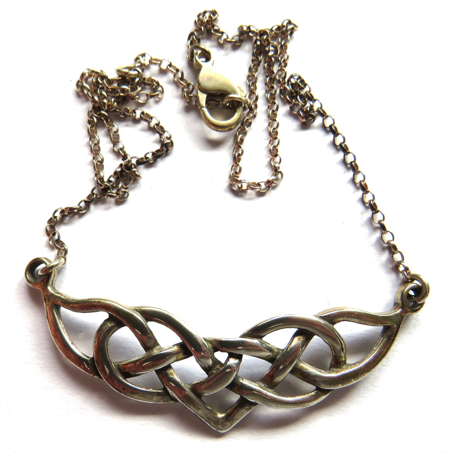 Stylish Ladies Sterling Silver Necklace In The Celtic Style