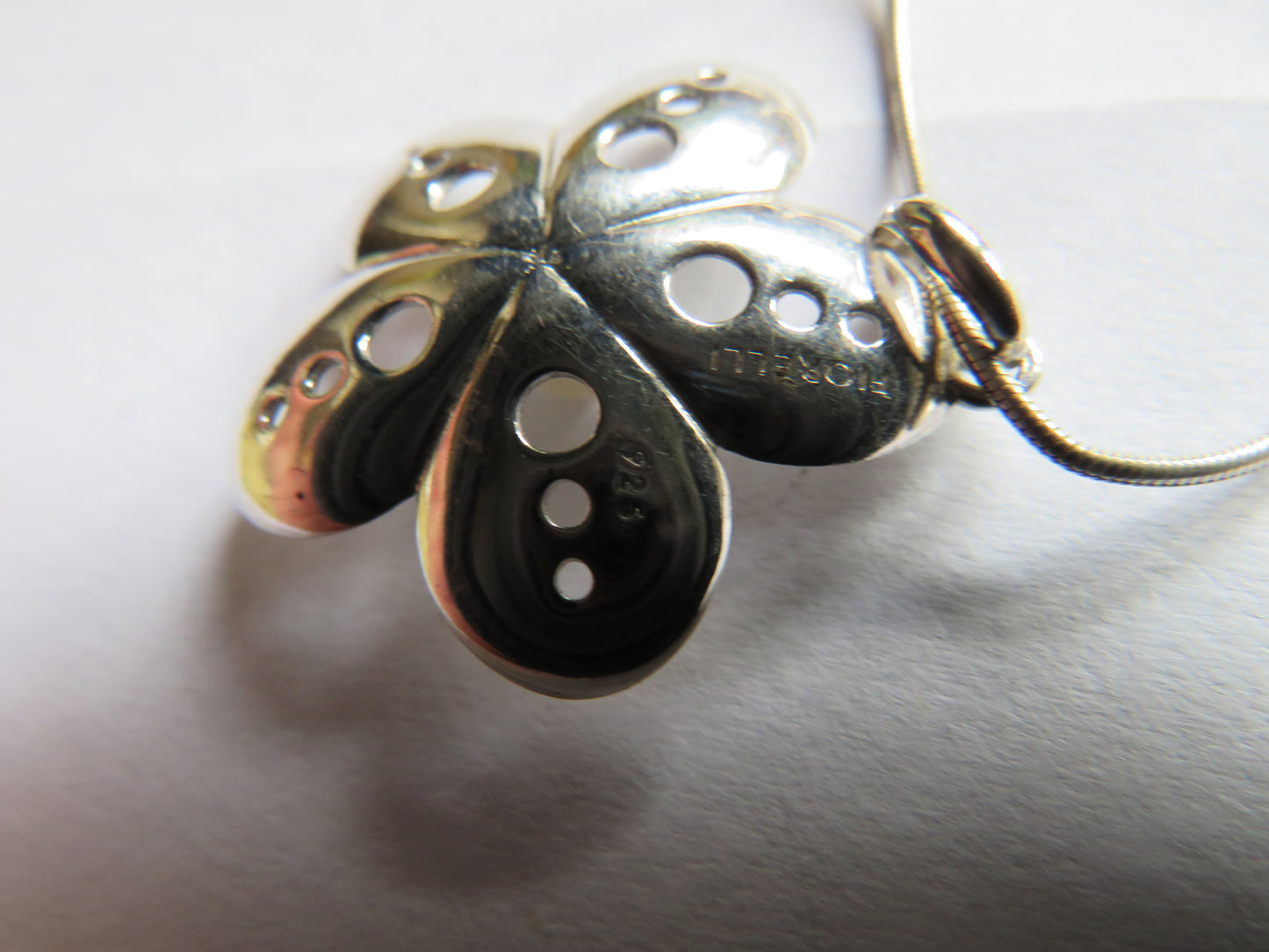 Stylish Ladies Sterling Silver Necklace & Pendant By Fiorelli