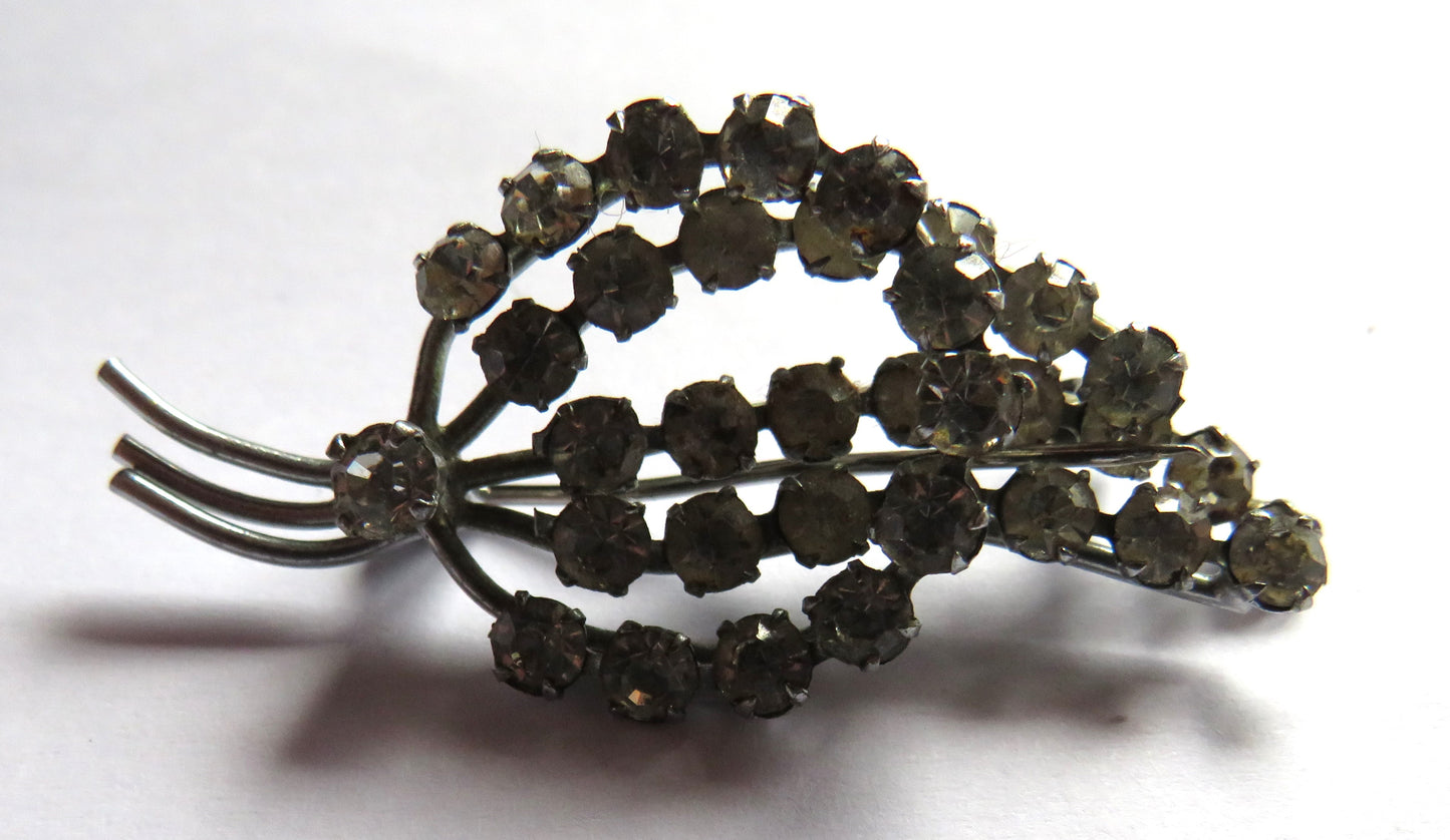 Vintage Ladies Sparkly Costume Jewellery Leaf Shaped Brooch