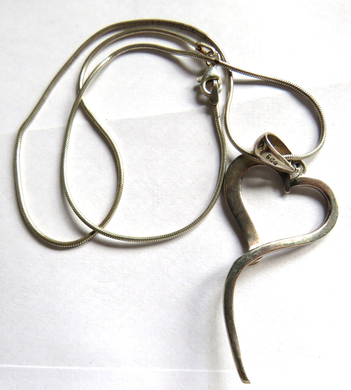 Ladies Sterling Silver Necklace & Pendant In Heart Design