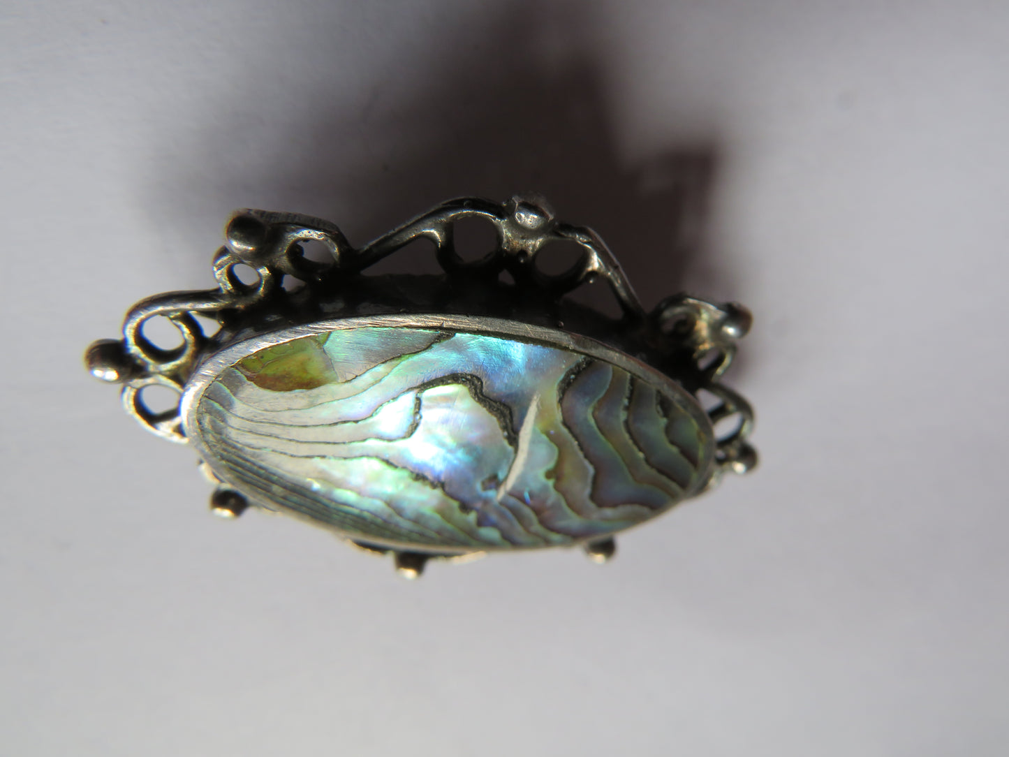 Vintage Ladies Sterling Silver & Shell Brooch