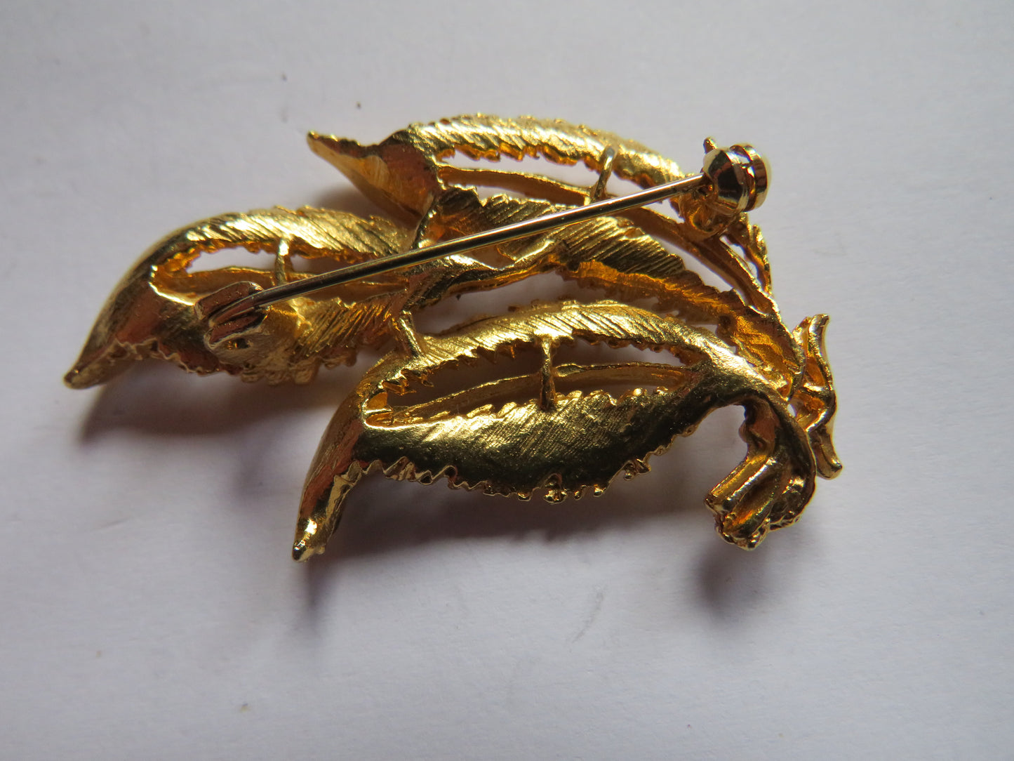 Vintage Ladies Costume Jewellery Leaf Shaped Brooch