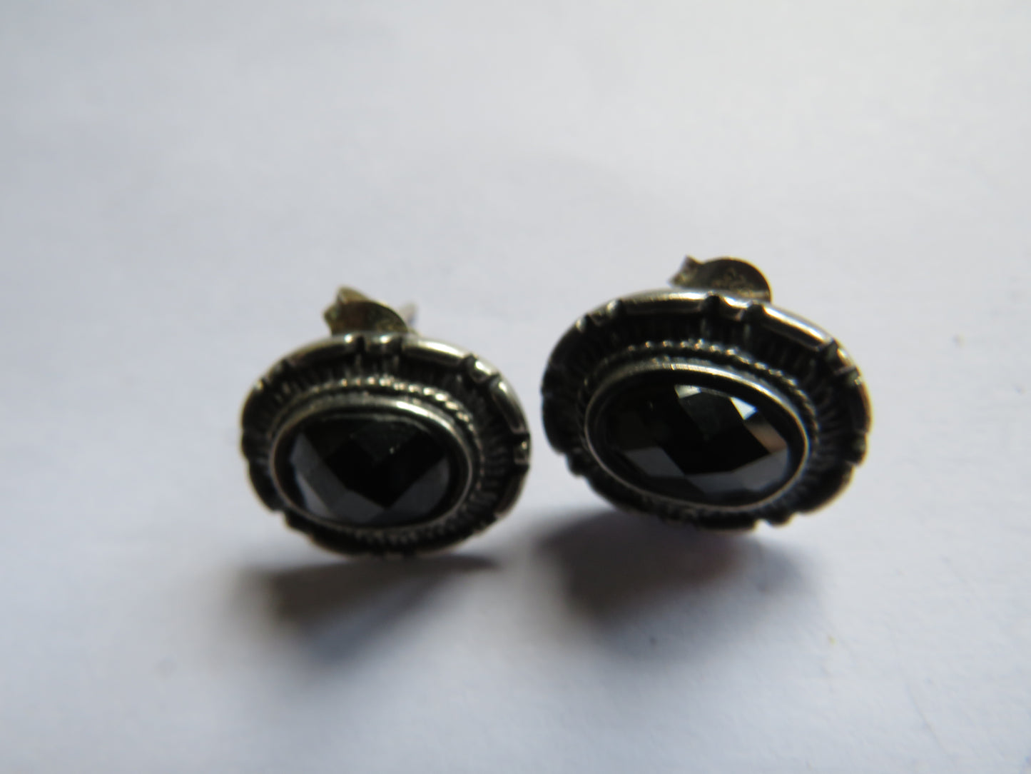 Vintage Sterling Silver & Black Stone Ladies Earrings