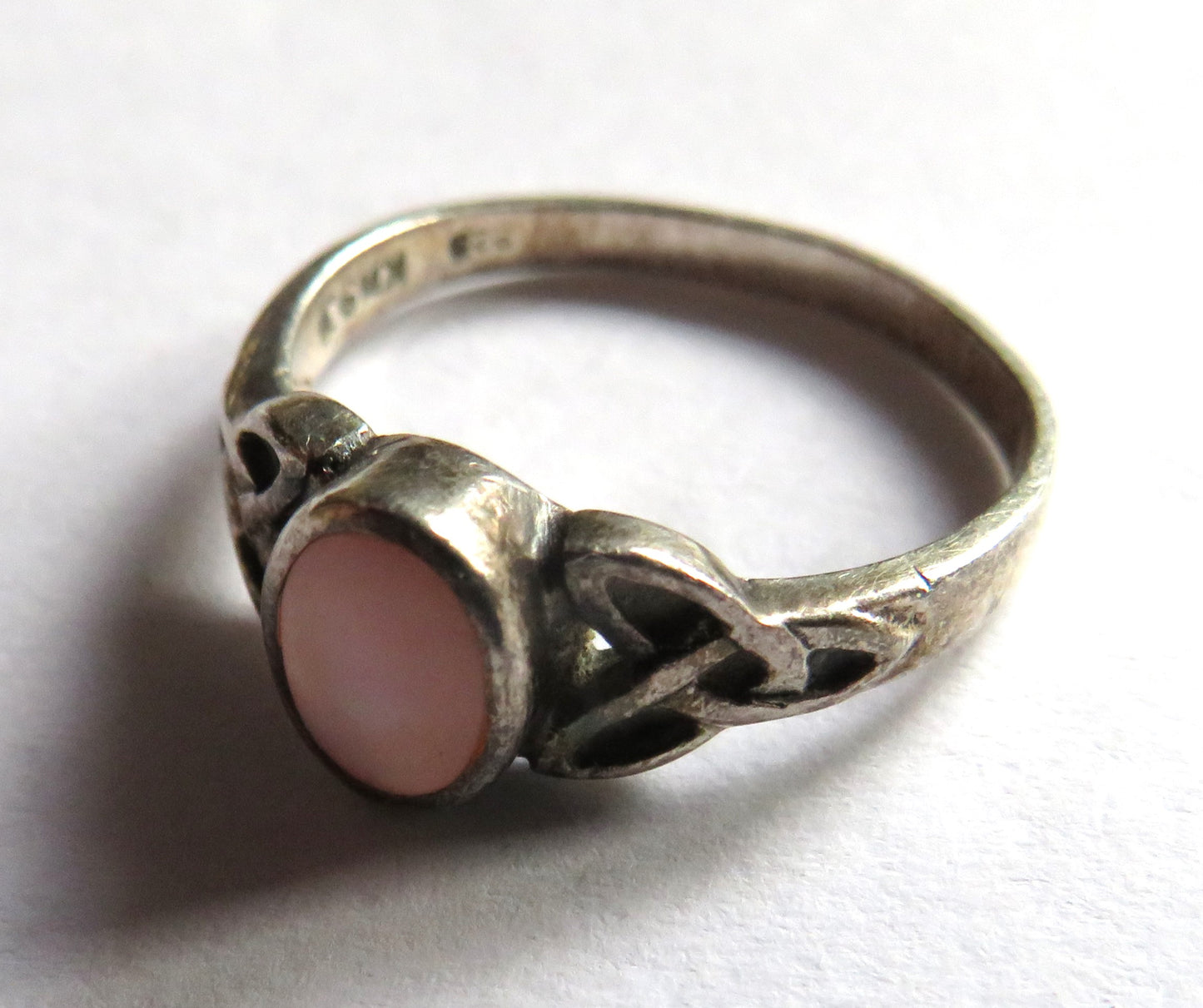 Ladies Sterling Silver & Pink Mother of Pearl Ring By Kit Heath UK Size L