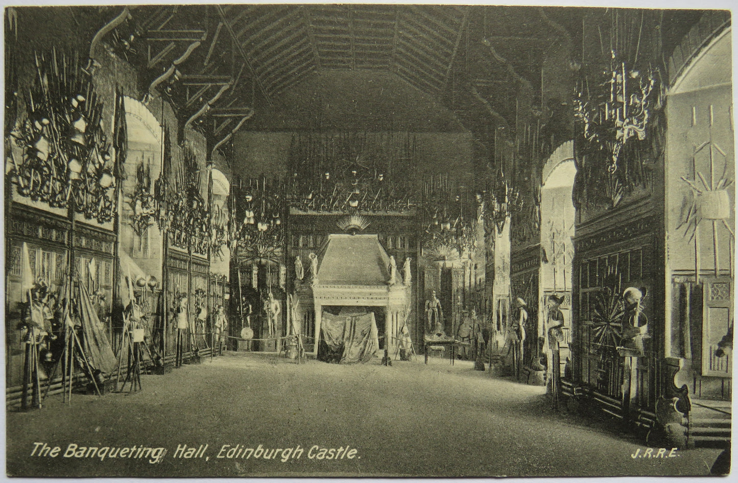 Vintage Postcard of The Banqueting Hall, Edinburgh Castle