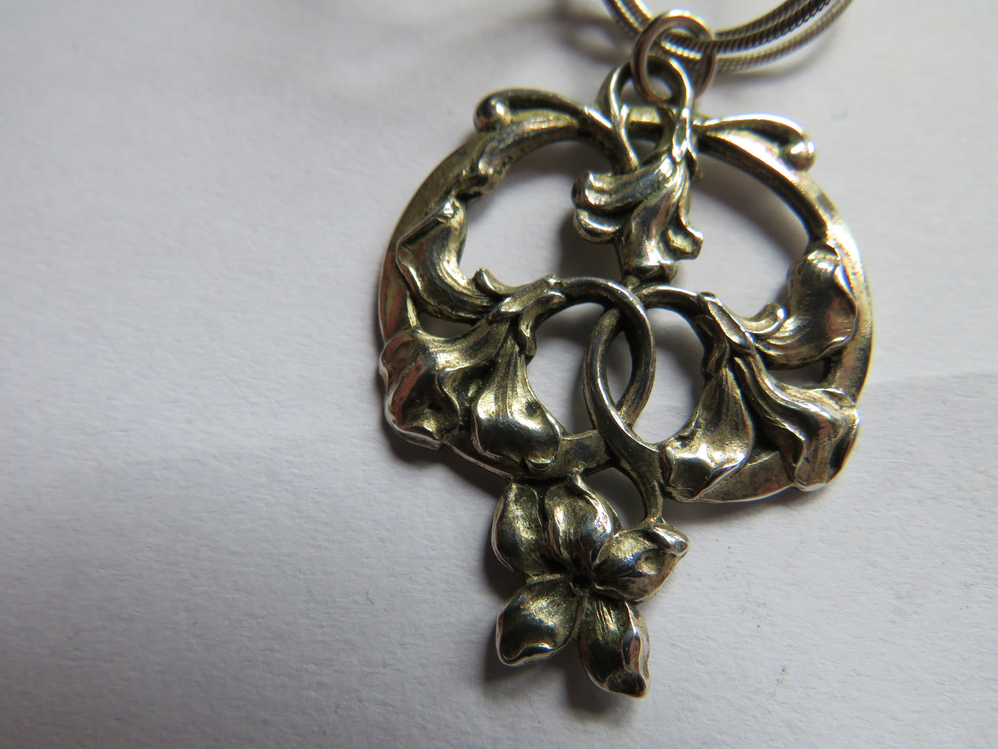 Ladies Sterling Silver Necklace & Pendant