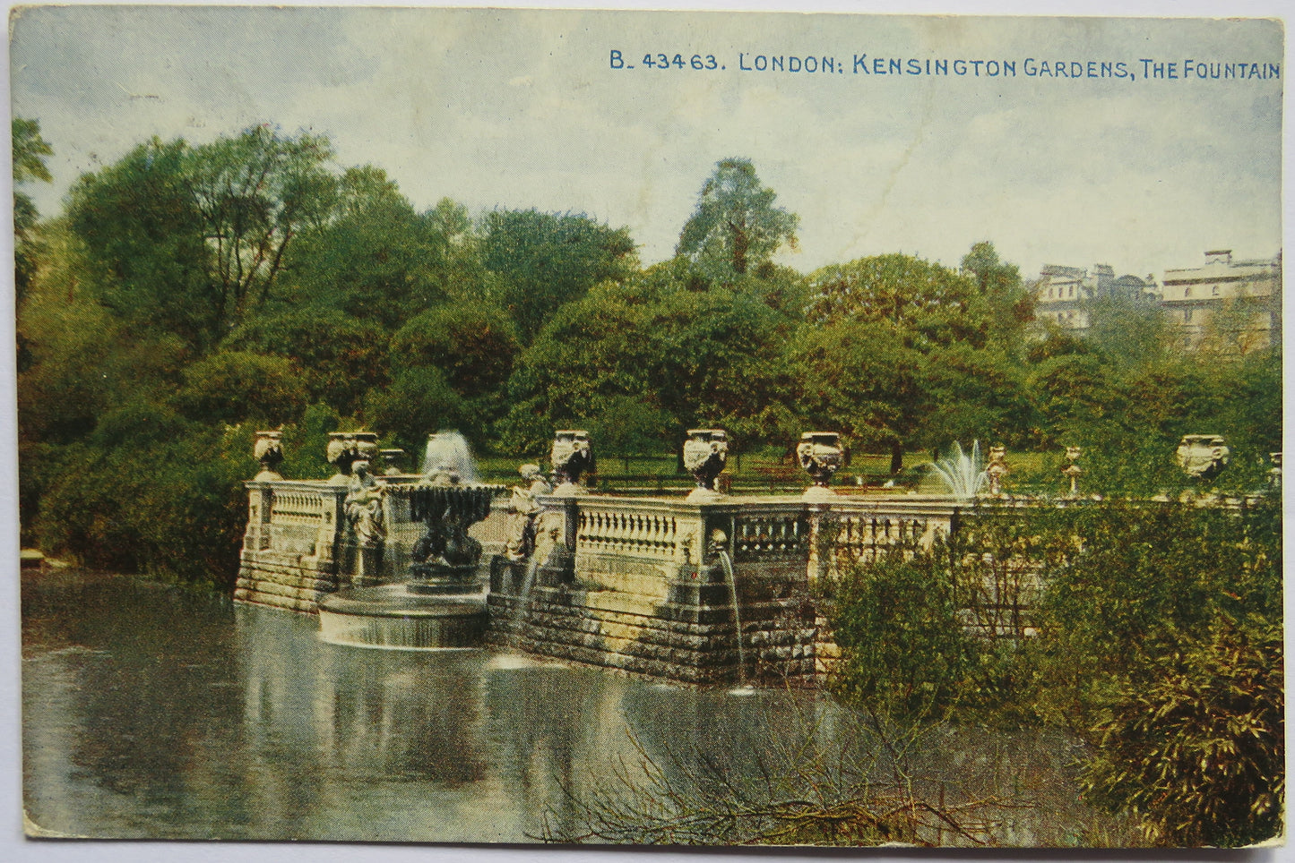Vintage Postcard of London: Kensington Gardens The Fountain, 1918