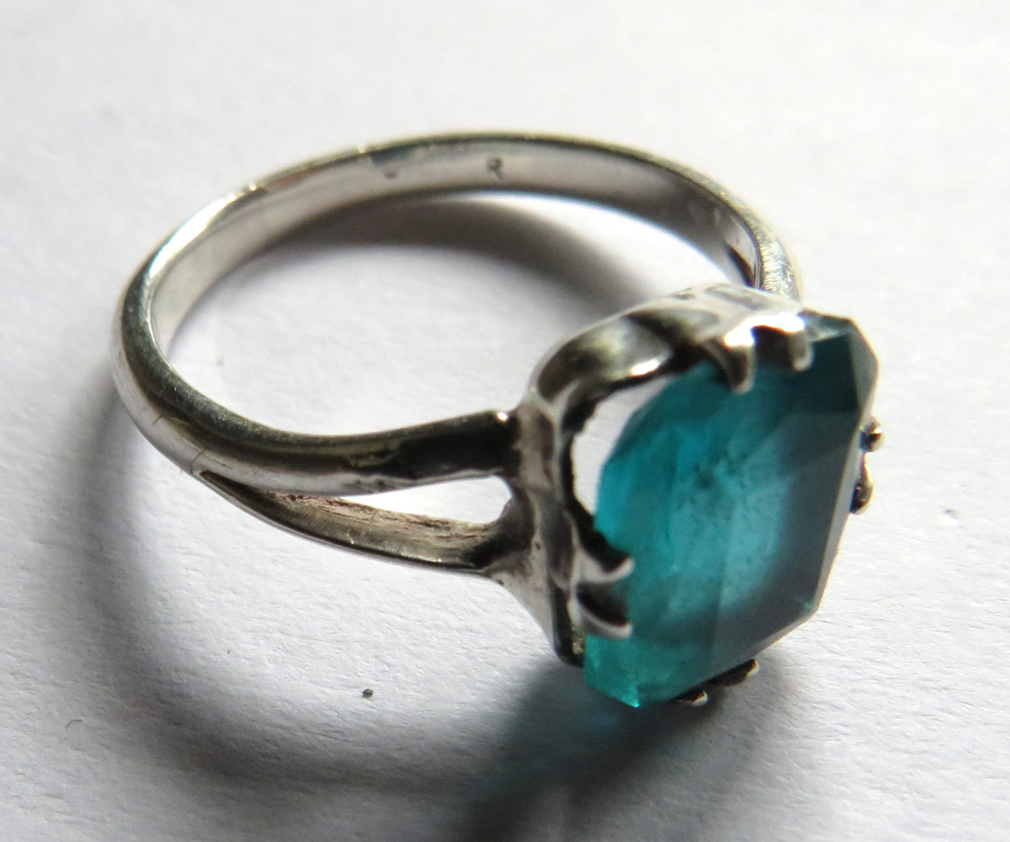 Ladies Sterling Silver &  Green / Blue Stone Ring UK Size - O
