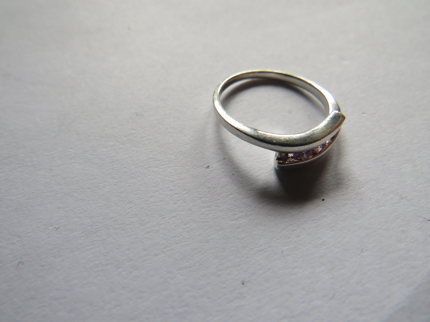 Stylish Ladies Sterling Silver & Pink Stone Ring UK Size - i