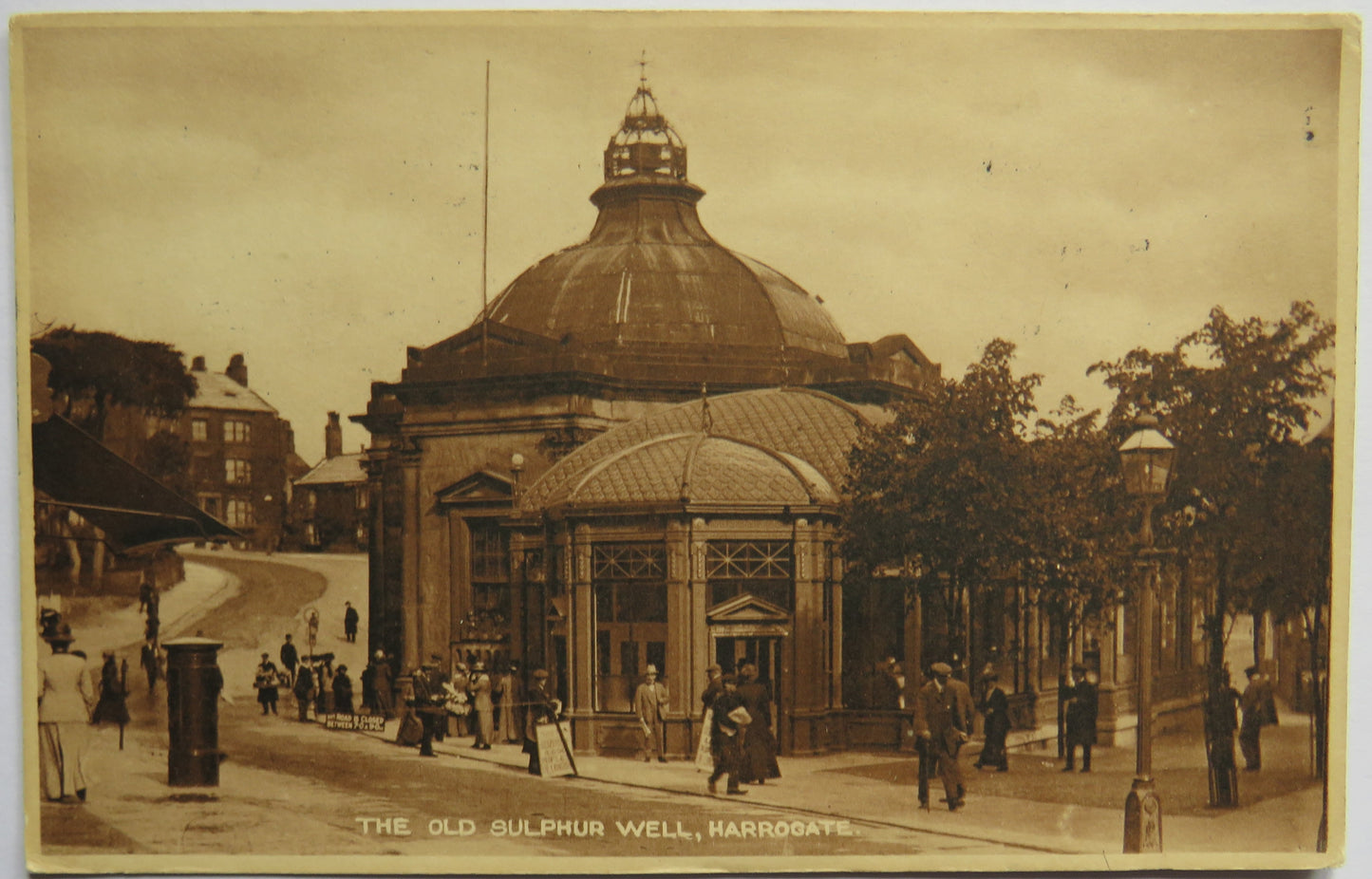 Vintage Postcard of The Old Sulphur Well, Harrogate