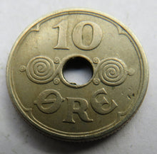 Load image into Gallery viewer, 1929 Denmark 10 Ore Coin
