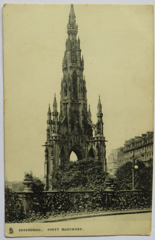 Vintage Postcard of Edinburgh, Scott Monument
