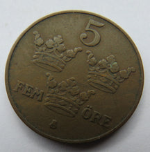 Load image into Gallery viewer, 1928 Sweden 5 Ore Coin
