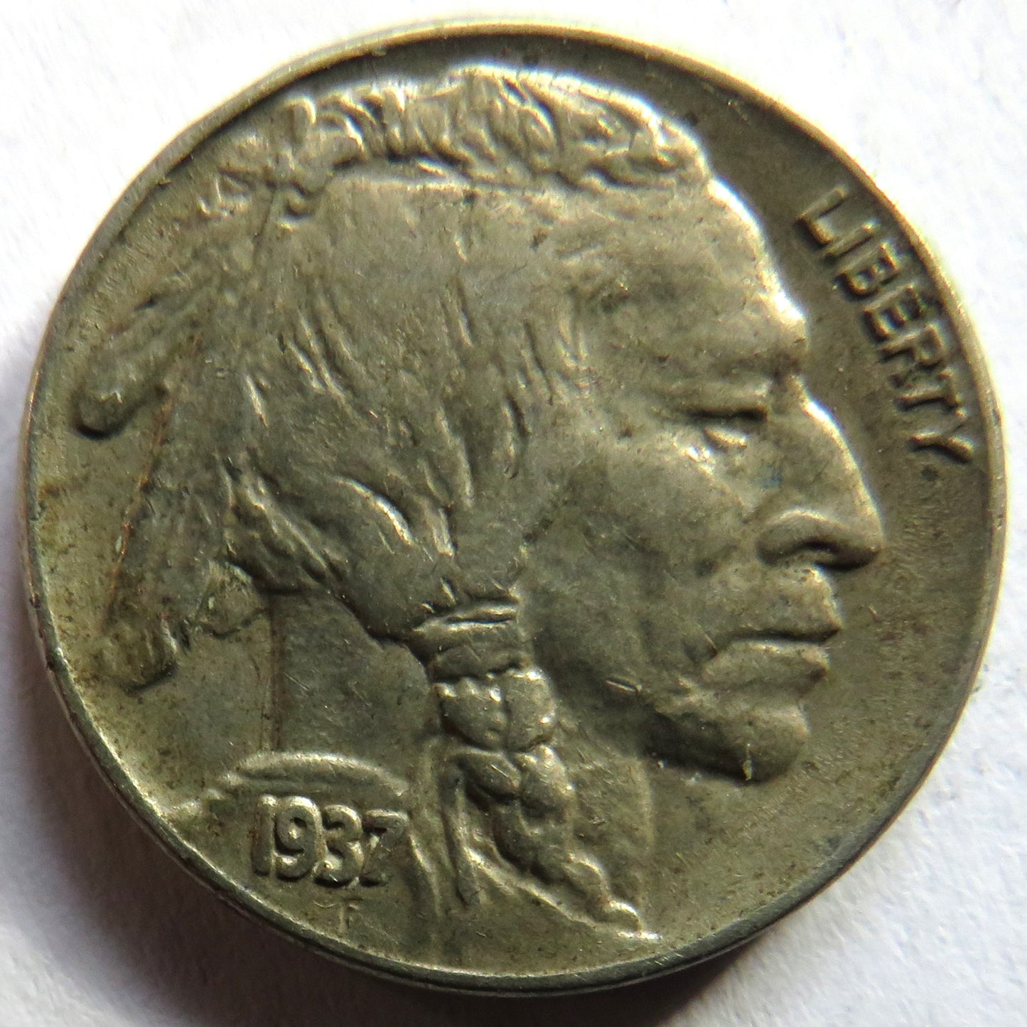 1937 USA Buffalo Nickel / 5 Cents Coin
