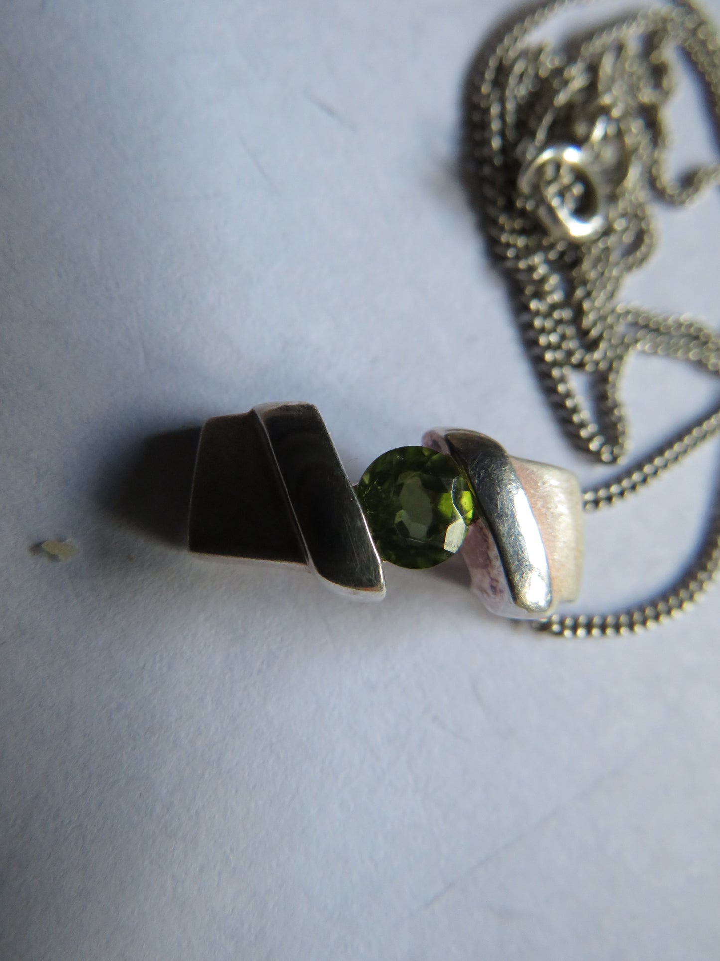 Stylish Ladies Sterling Silver Necklace & Pendant With Green Stone