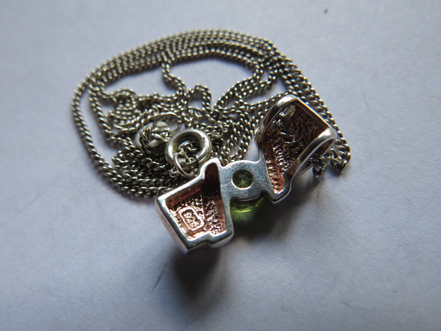 Stylish Ladies Sterling Silver Necklace & Pendant With Green Stone