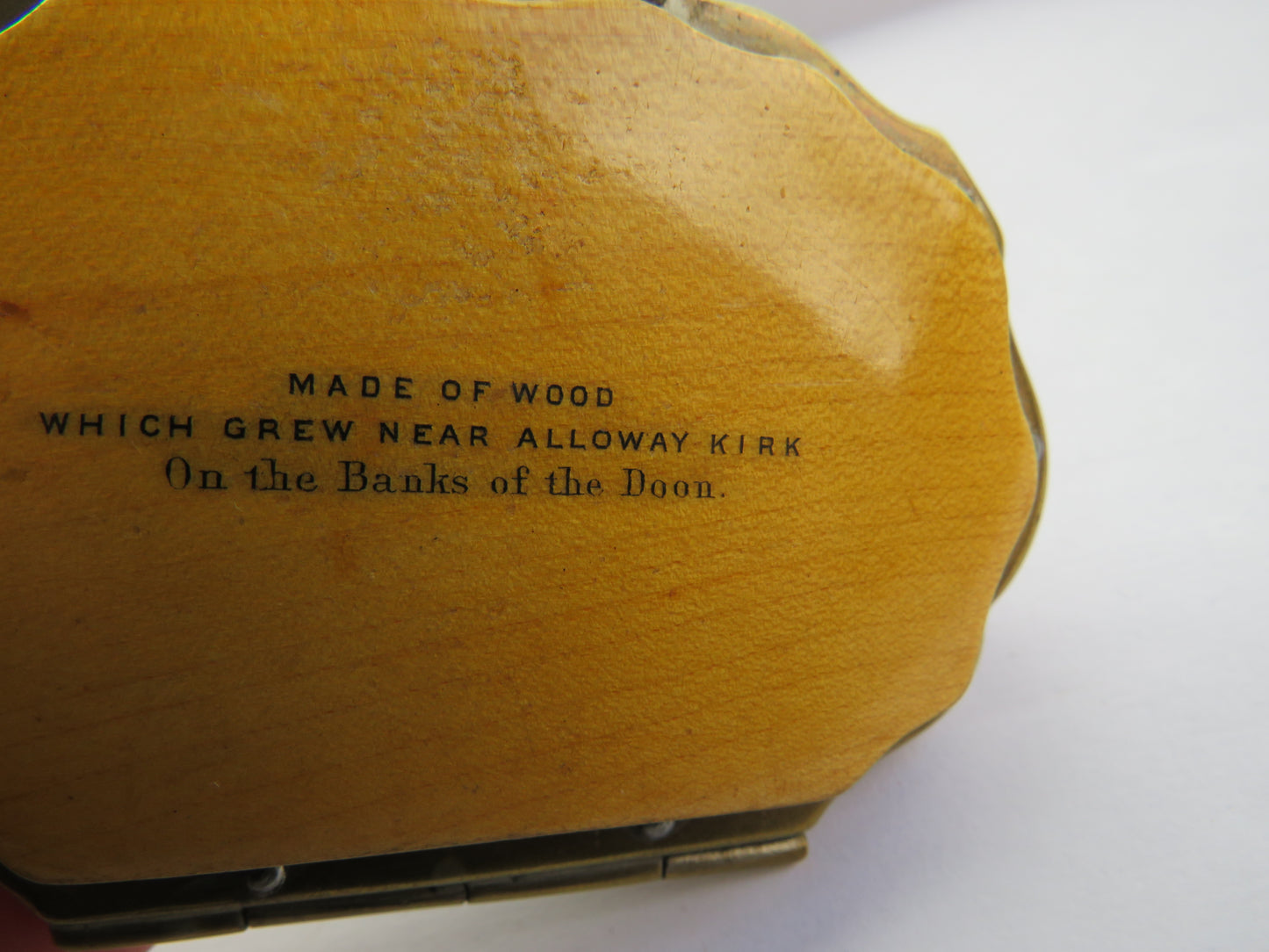 Antique Mauchline Transfer Ware Purse "Alloway Kirk" Made From Wood Near Alloway Kirk On The Banks of the Doon