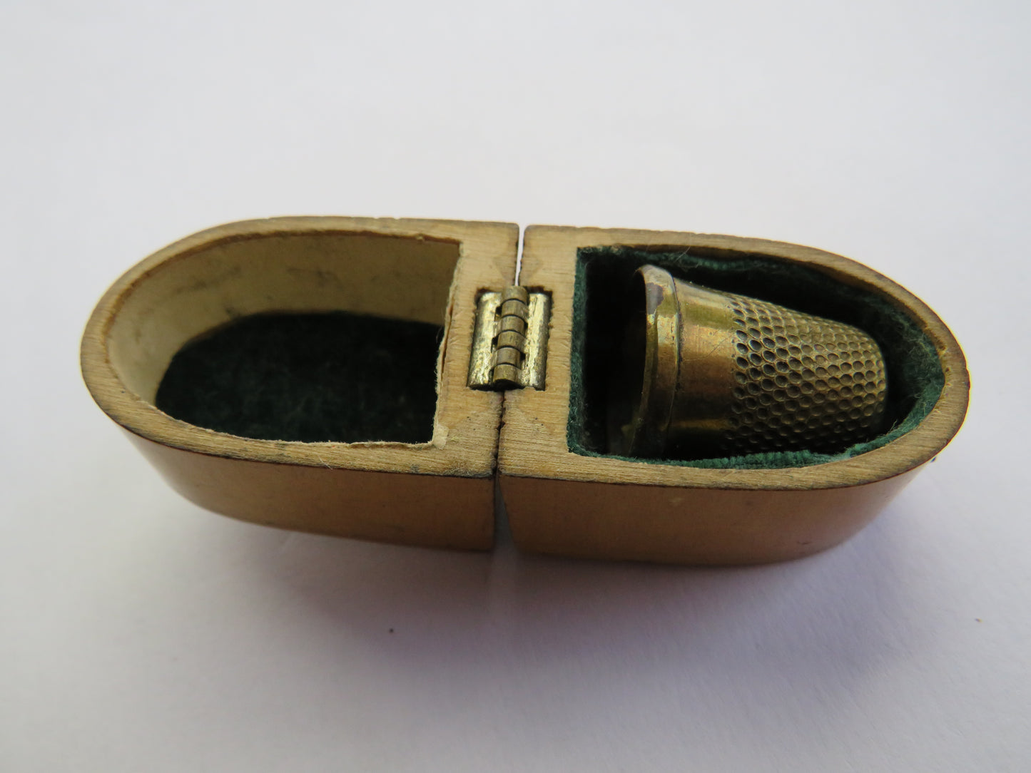 Antique Mauchline Ware Thimble Case "Neidpath Castle"