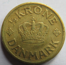 Load image into Gallery viewer, 1924 Denmark 1/2 Krone Coin
