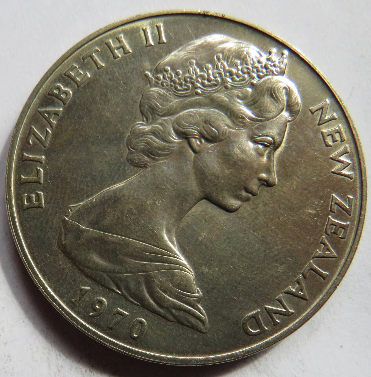 1970 New Zealand $1 One Dollar Coin Mount Cook